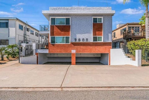 Photo of 3800 Kendall St ST #Unit 3, San Diego, CA 92109 (MLS # 260023947SD)
