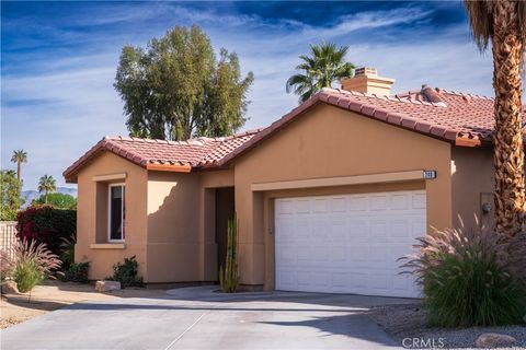 Photo of 240 Paseo Vista Cir Cir, Palm Desert, CA 92260 (MLS # CV26037633)