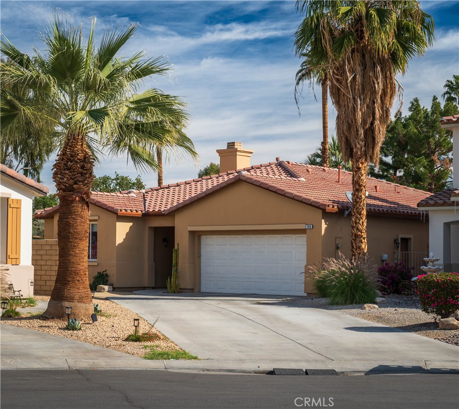 240 Paseo Vista Cir