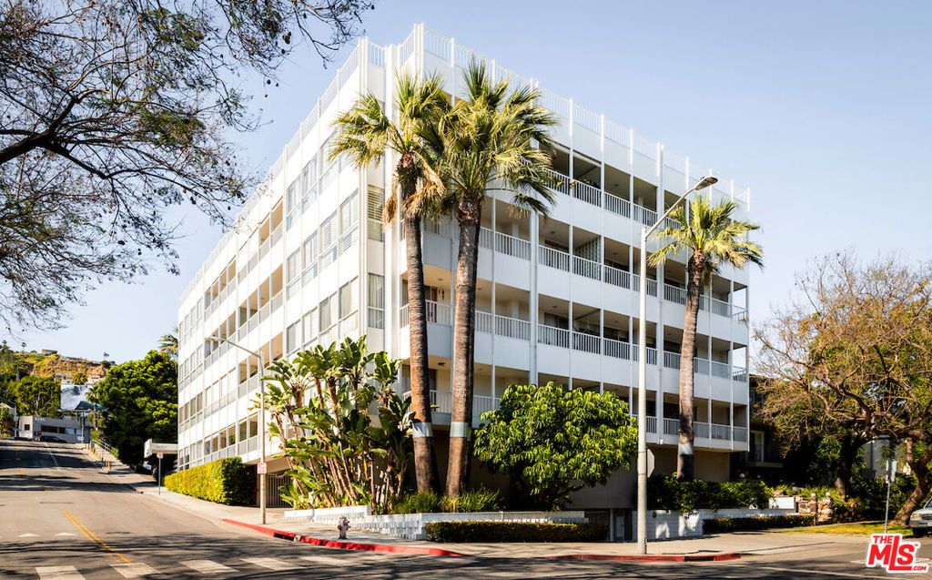 Photo of 1400 N Sweetzer Avenue #106, West Hollywood, CA 90069 (MLS # 25577039)