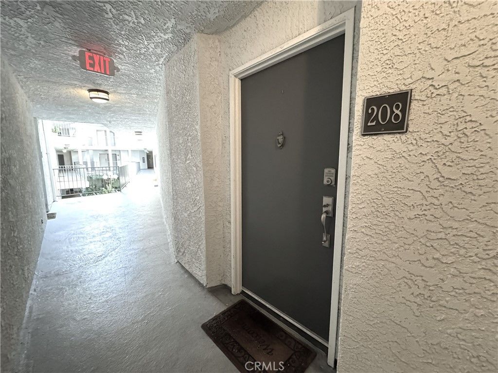 Photo of 4401 Sepulveda Boulevard #208, Sherman Oaks, CA 91403 (MLS # CV25246368)