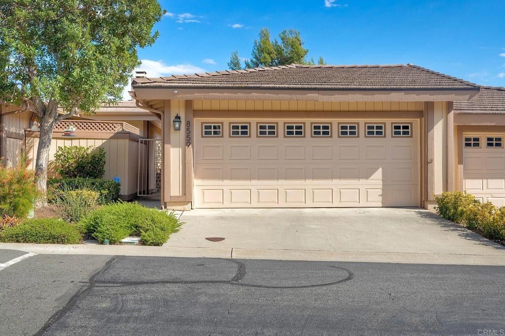 8559 Circle R Valley Lane