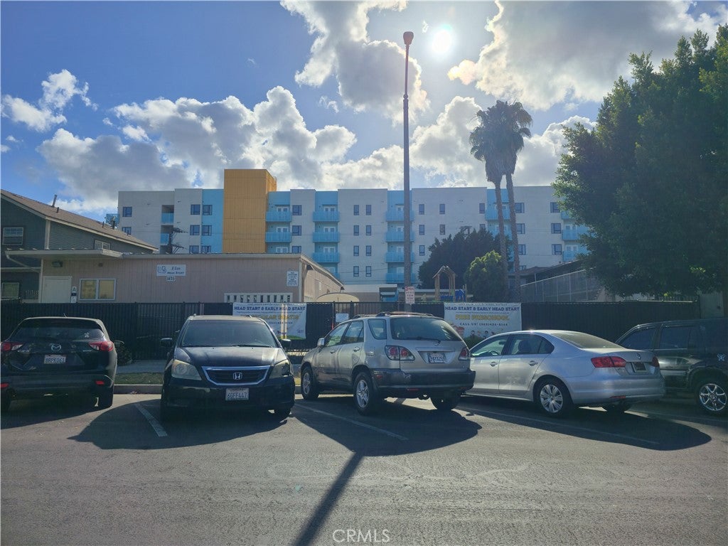 1425 Elm