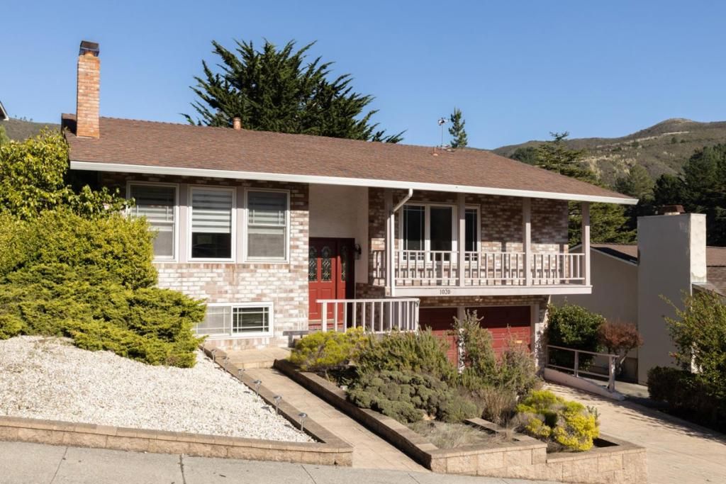 Photo of 1020 Everglades Drive, Pacifica, CA 94044 (MLS # ML82027792)