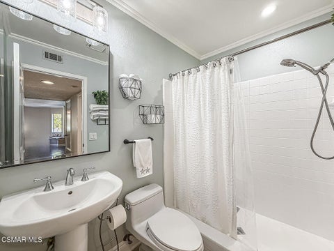 Tiny photo for 3262 Futura PT, Thousand Oaks, CA 91362 (MLS # 226003399)