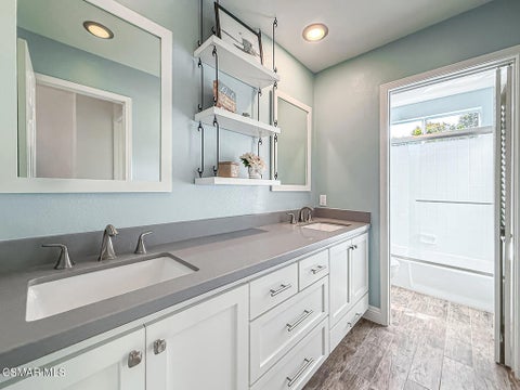 Tiny photo for 3262 Futura PT, Thousand Oaks, CA 91362 (MLS # 226003399)