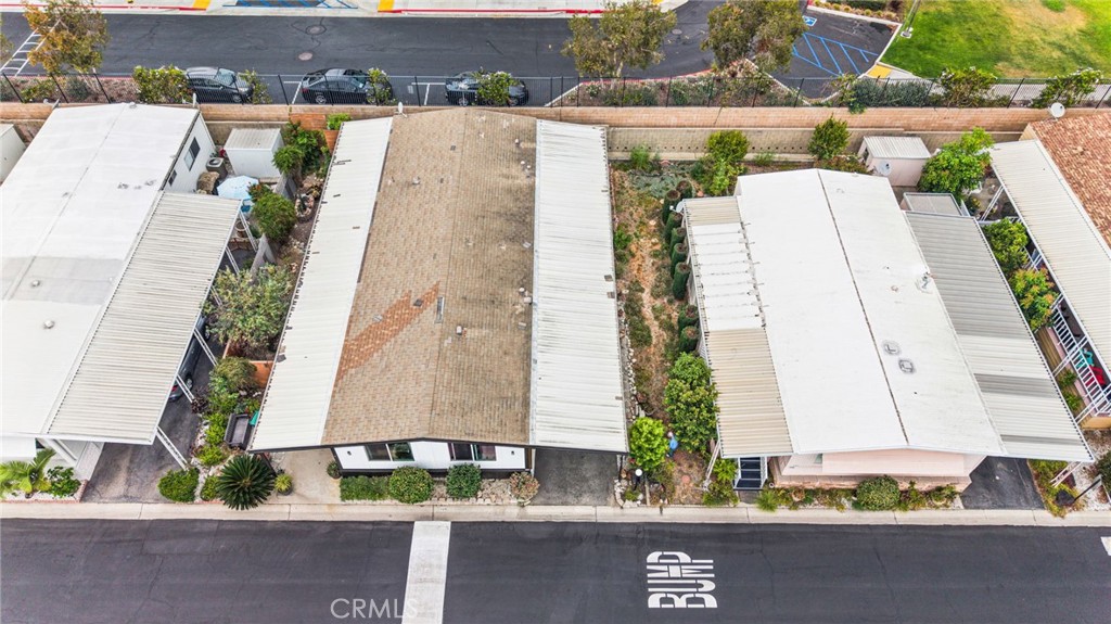 1065 Lomita 369