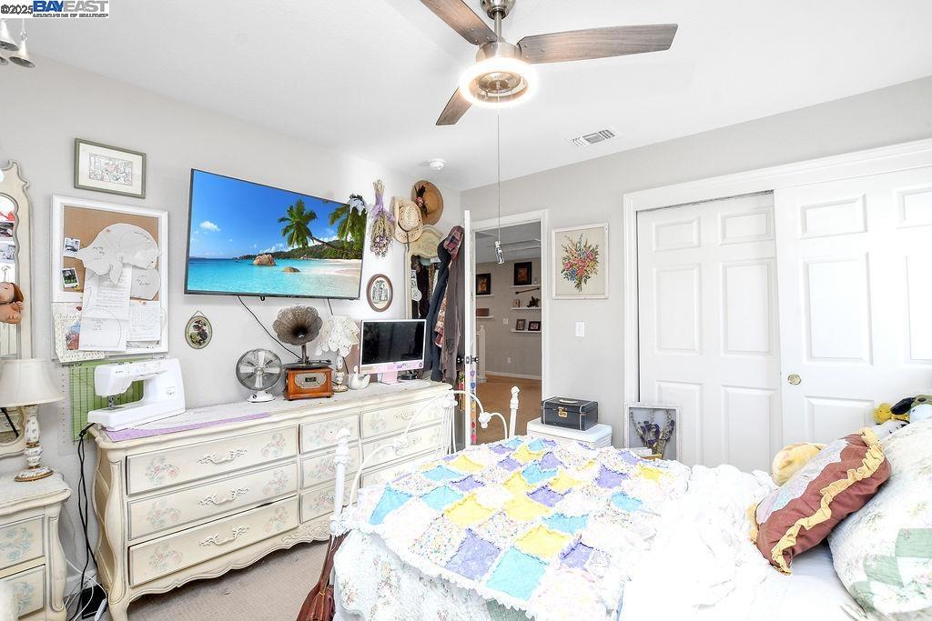 THE LAKES - Residential