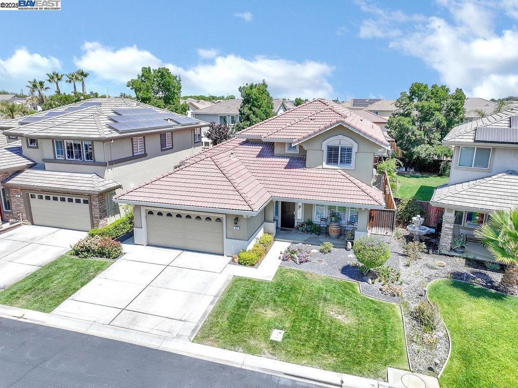 THE LAKES - Residential