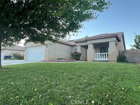 Photo of 2037 W Avenue H6, Lancaster, CA 93536 (MLS # SR26078292)