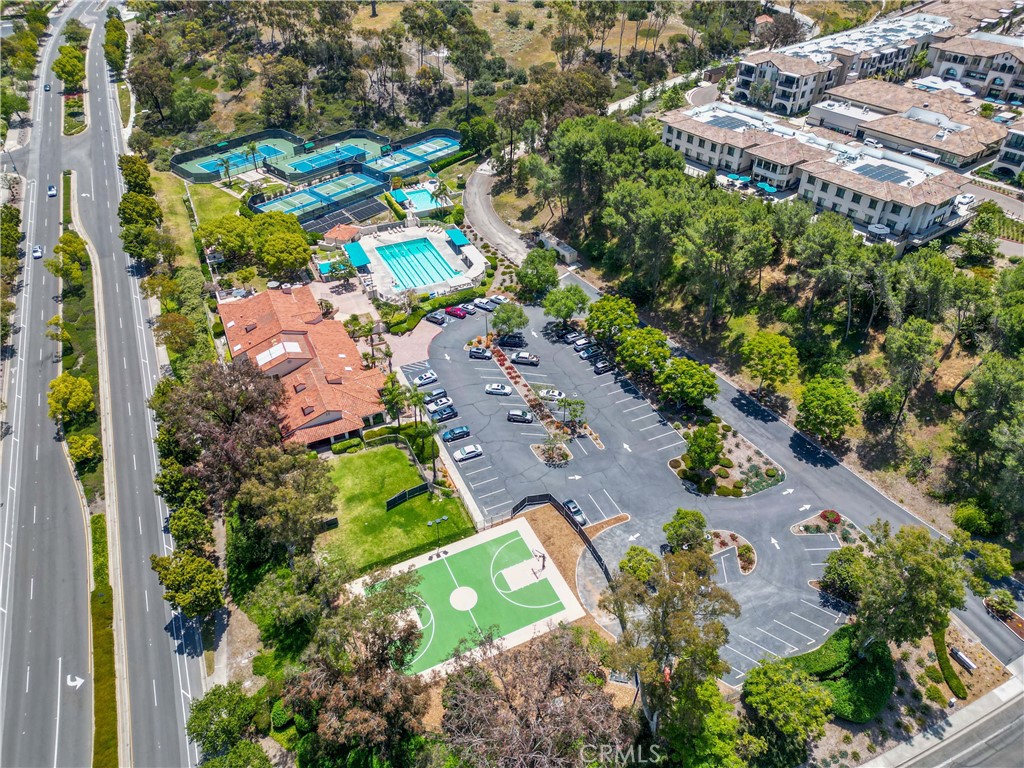 16470 Avenida Venusto B