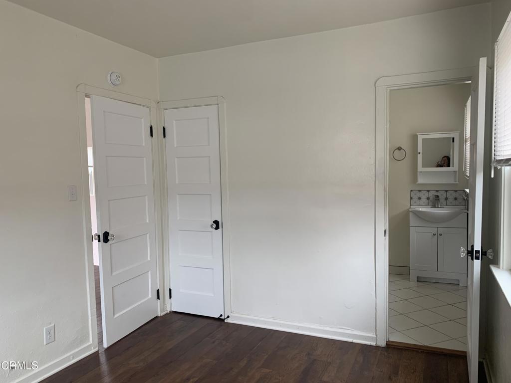 Ventura Ave - 0208 - Residential Income