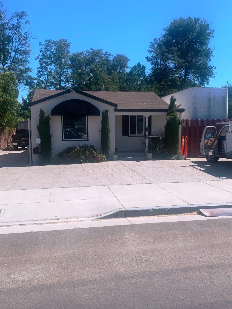 1130 Pedro Street