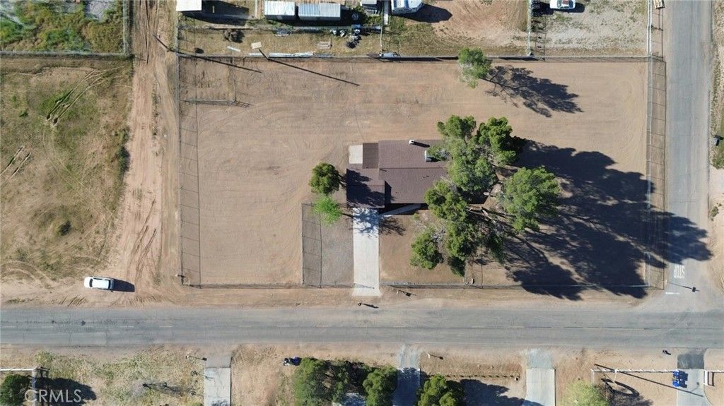 Photo of 21435 Zuni Road, Apple Valley, CA 92307 (MLS # HD26065747)