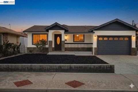 Photo of 42552 Roberts Ave Ave, Fremont, CA 94538 (MLS # 41128213)