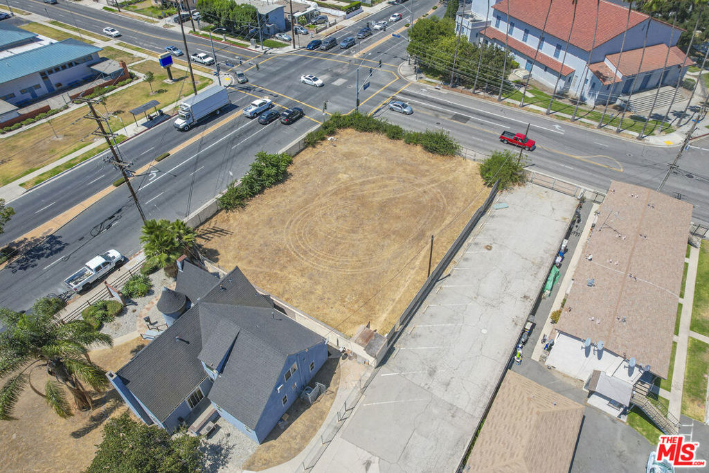 12209 Rosecrans Avenue