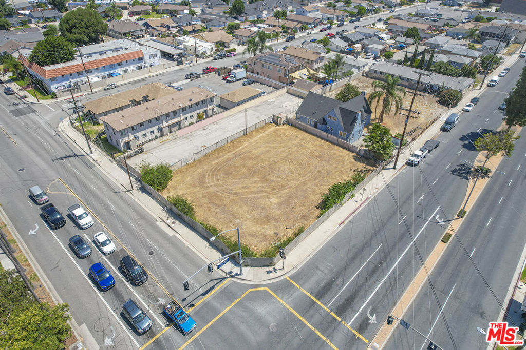 12209 Rosecrans Avenue