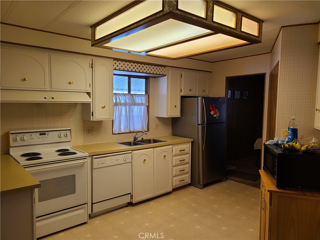 601 N Kirby Street 32