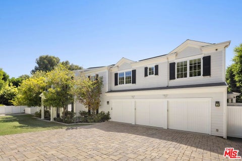 Tiny photo for 491 N Tigertail Road, Los Angeles, CA 90049 (MLS # 26862143)