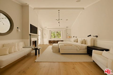 Tiny photo for 491 N Tigertail Road, Los Angeles, CA 90049 (MLS # 26862143)
