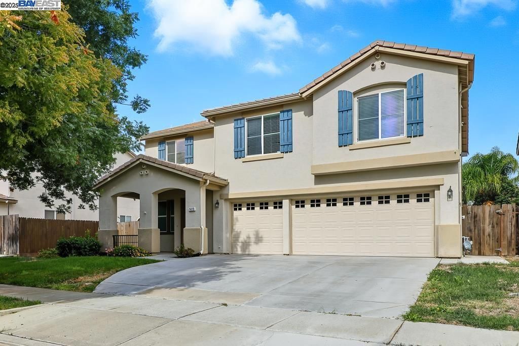 Photo of 1413 Angus St St, Patterson, CA 95363 (MLS # 41115437)