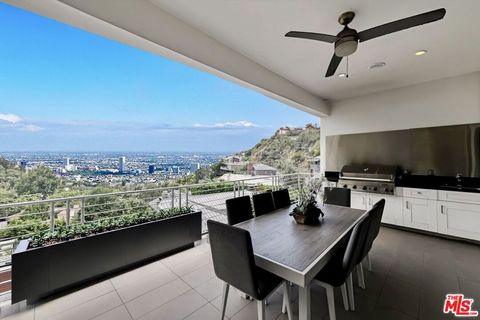 Photo of 8827 Evanview Drive, Los Angeles, CA 90069 (MLS # 26639757)