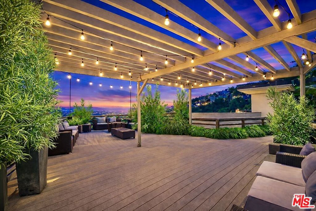 8827 Evanview Drive