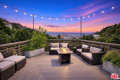 Photo of 8827 Evanview Drive, Los Angeles, CA 90069 (MLS # 26639757)