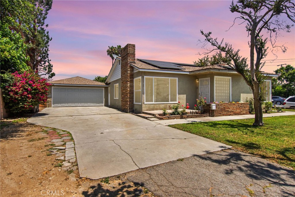 5342 Kingsley Street