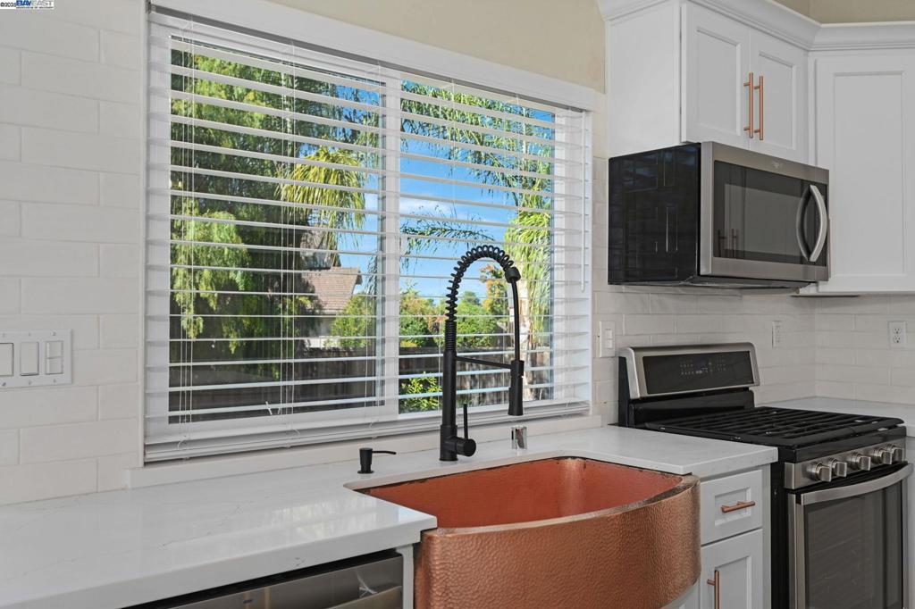 RUDGEARMES - Residential Lease