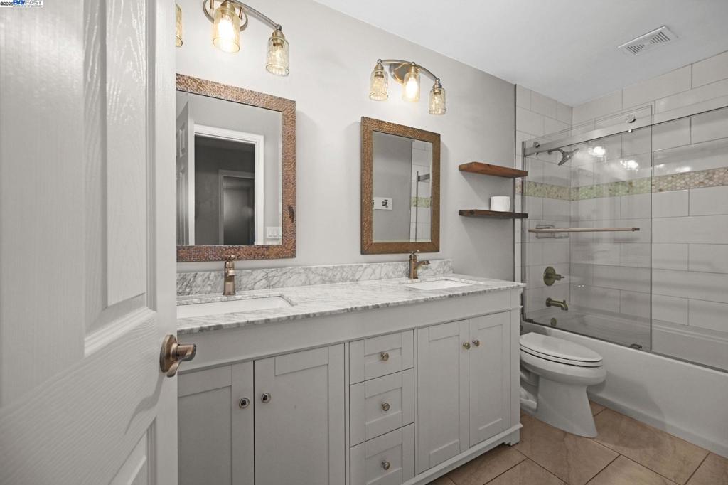 RUDGEARMES - Residential Lease