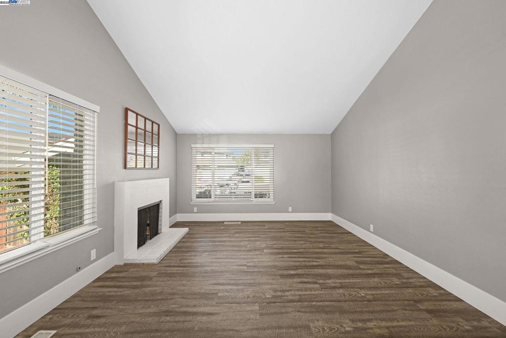 RUDGEARMES - Residential Lease