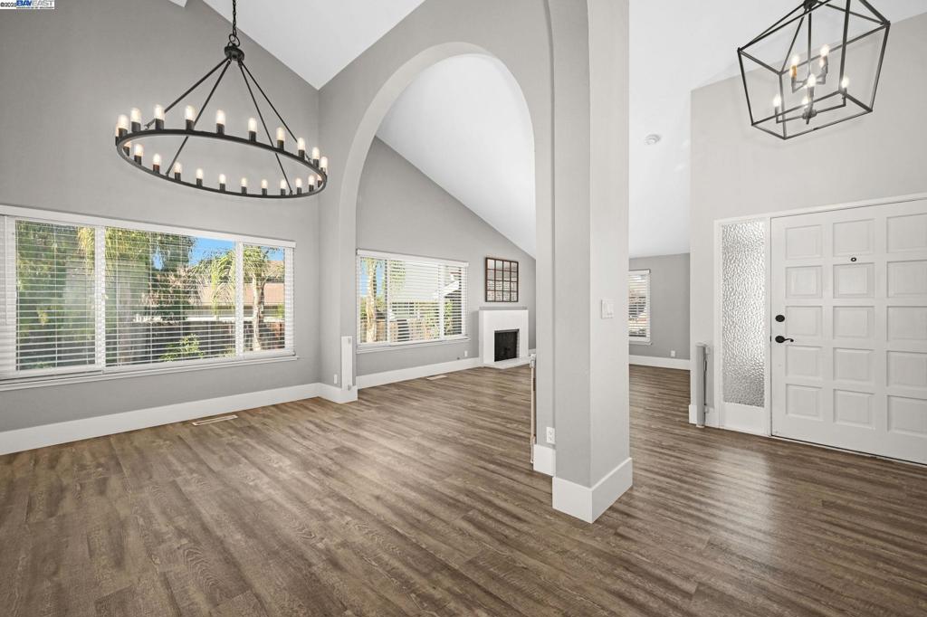 RUDGEARMES - Residential Lease