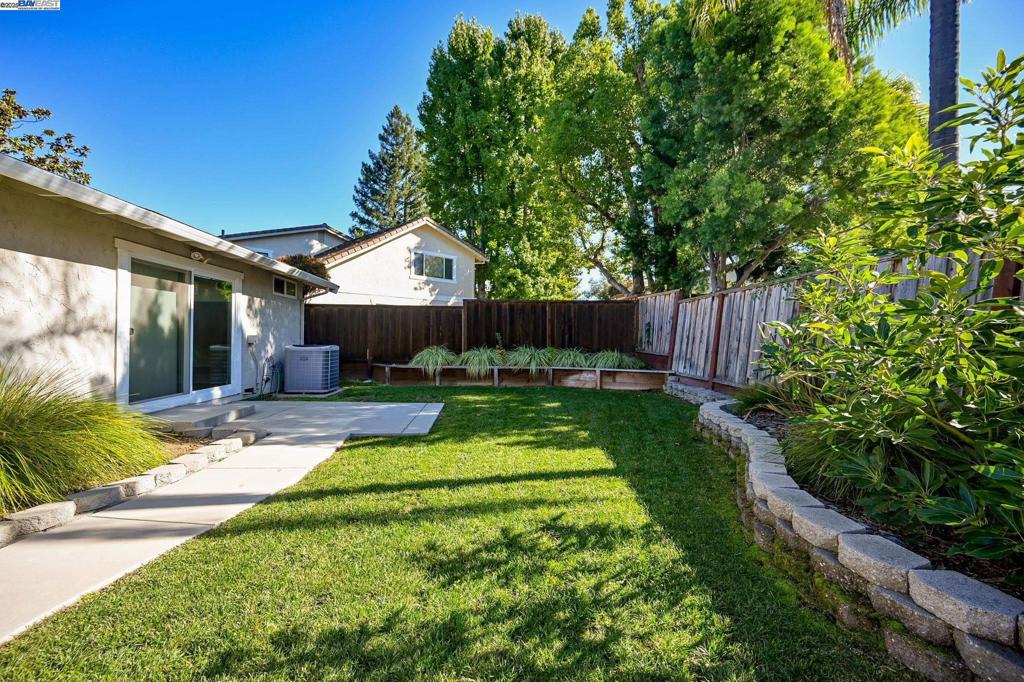 RUDGEARMES - Residential Lease