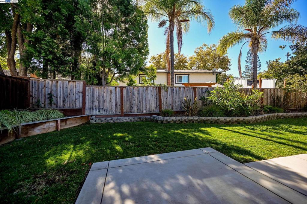 RUDGEARMES - Residential Lease