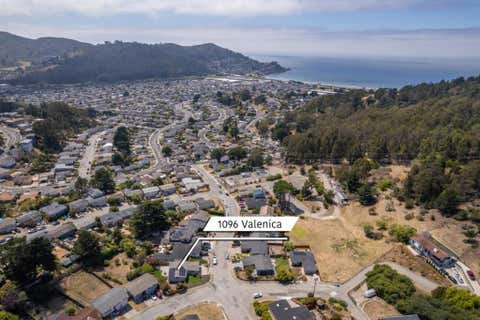 Photo of 1096 Valencia Way, Pacifica, CA 94044 (MLS # ML82057104)