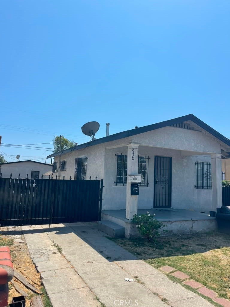 530 W Poplar