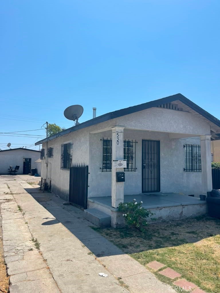 530 W Poplar
