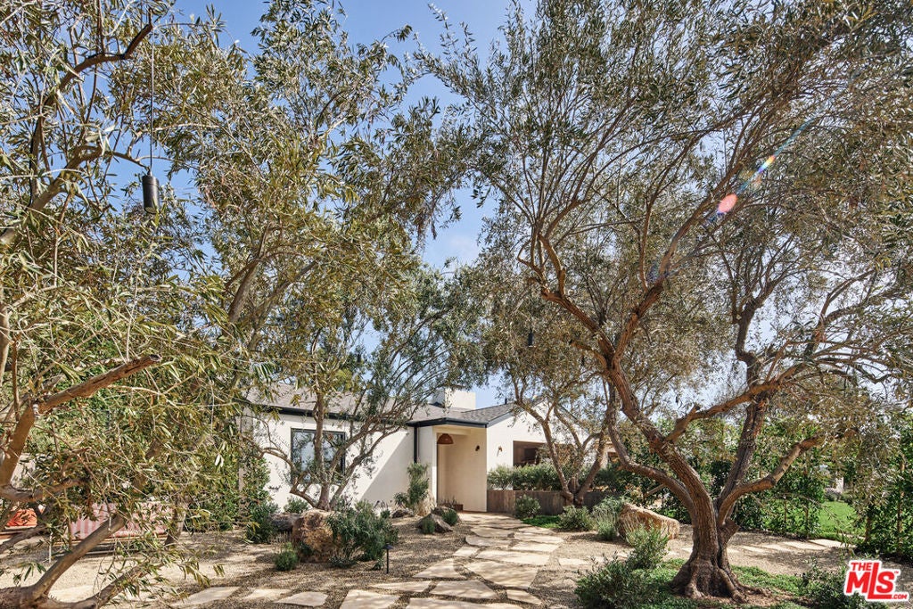 28953 Boniface Drive