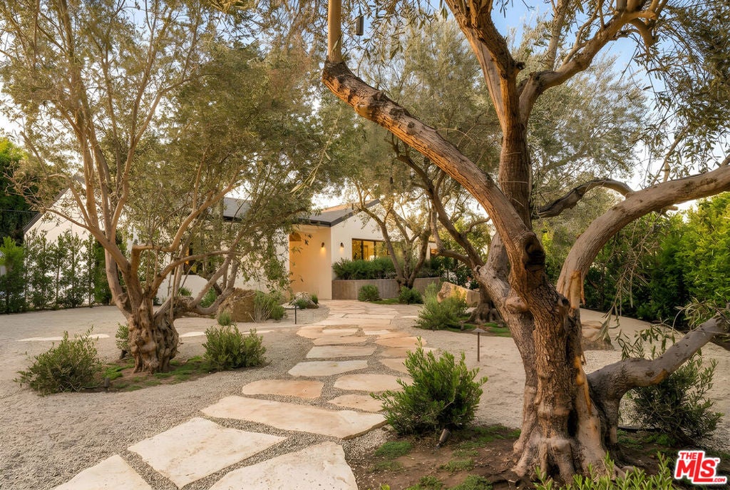 28953 Boniface Drive