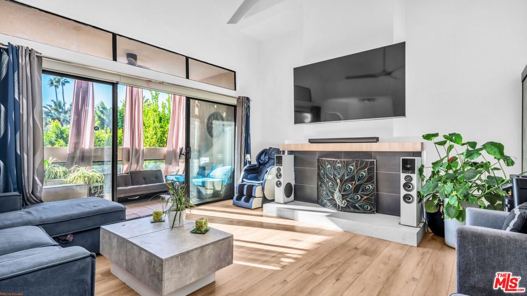 Photo of 891 Village Square, Palm Springs, CA 92262 (MLS # 25617615)