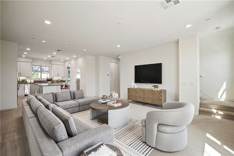 125 Mongoose Irvine CA 92618