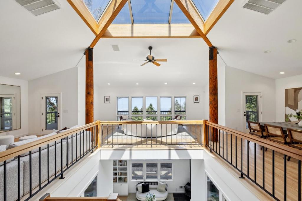 33 Bear Glen Drive
