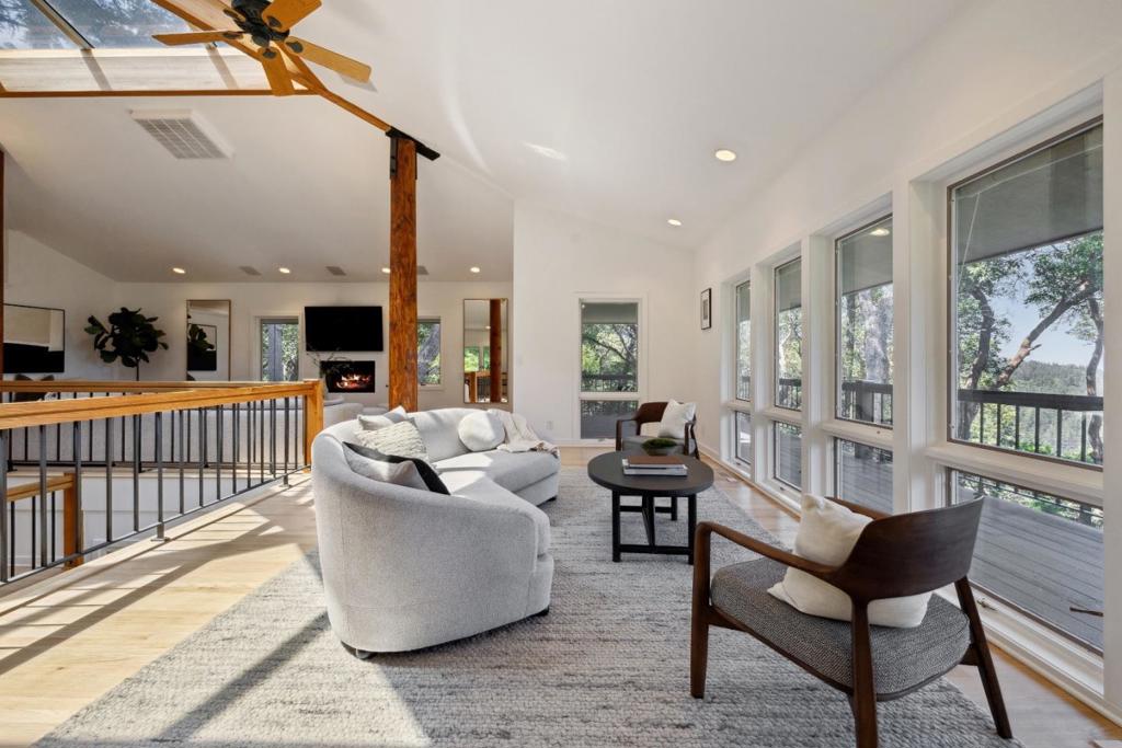 33 Bear Glen Drive