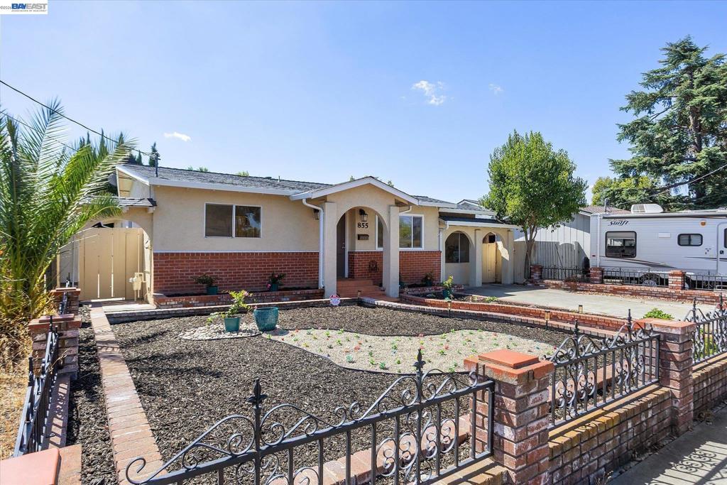 855 Olivina Avenue AVE