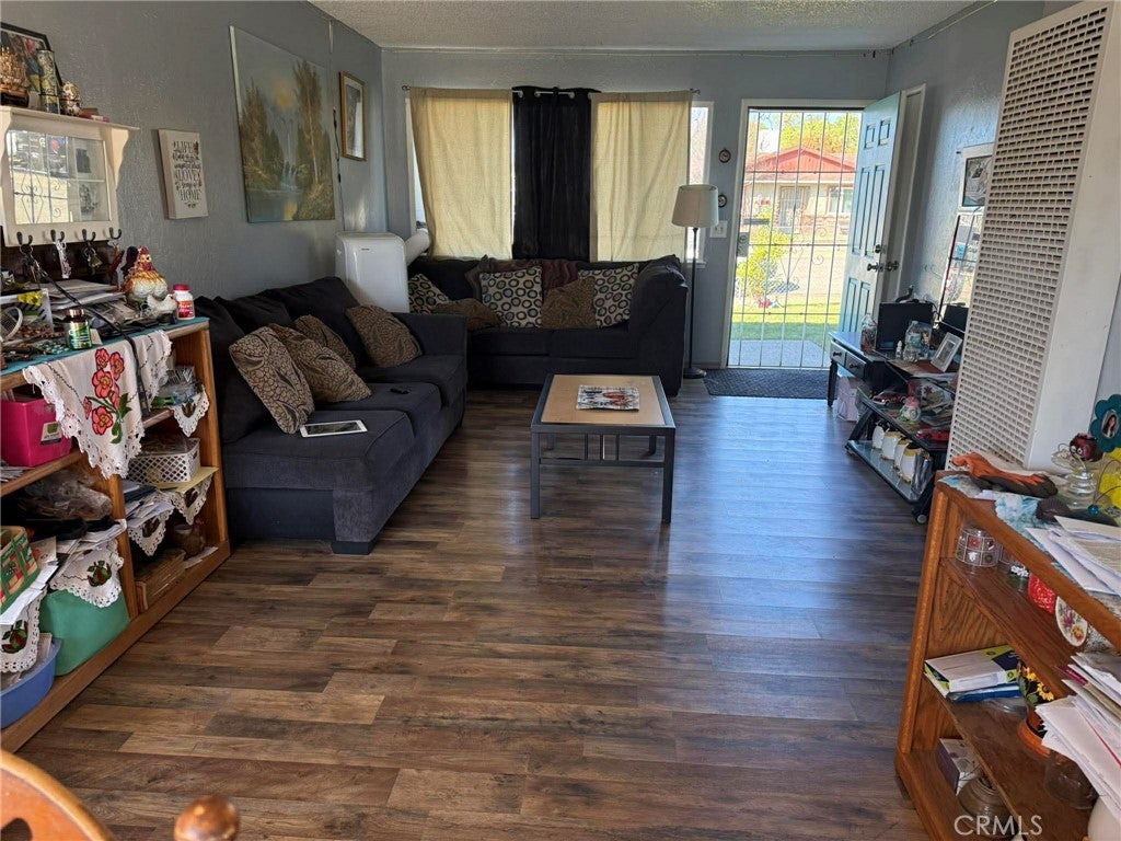 2613 Forestview