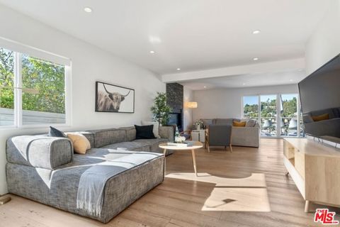 Photo of 3355 Scarboro Street, Los Angeles, CA 90065 (MLS # 26658953)