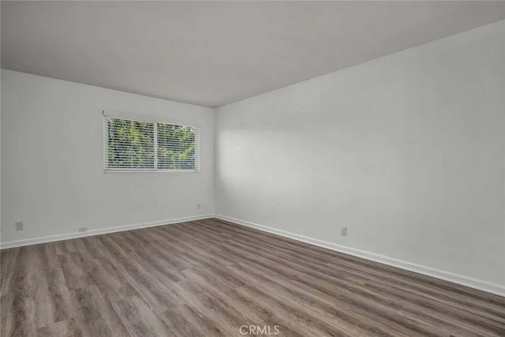 Chatsworth, California 91311, United States, 2 Bedrooms Bedrooms, ,3 BathroomsBathrooms,Residential,Active,200903