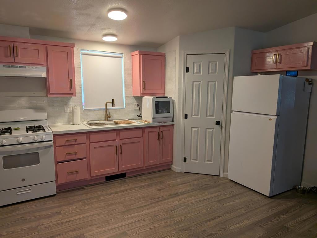 64550 Pierson Boulevard #12