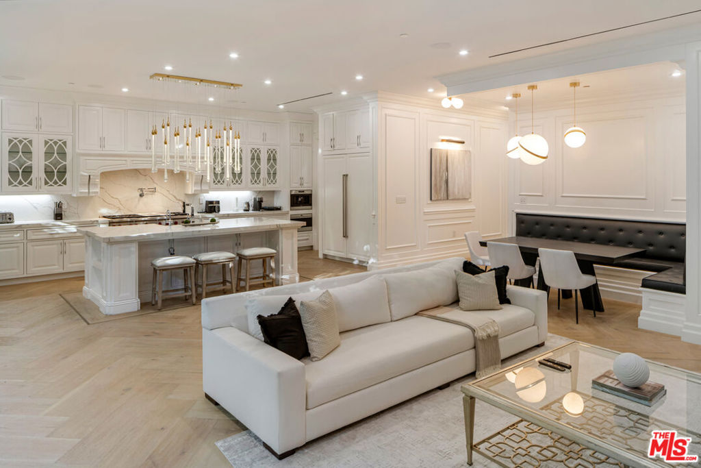 843 N Spaulding Avenue